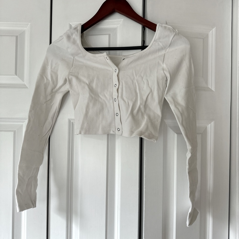 Aeropostale white ribbed cropped long sleeve